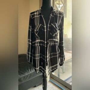 i jeans by Buffalo Black and White Checkered Button Shirt With Cinch Option M